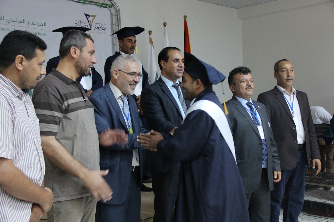 تخريج أول دفعة لكلية الزراعة